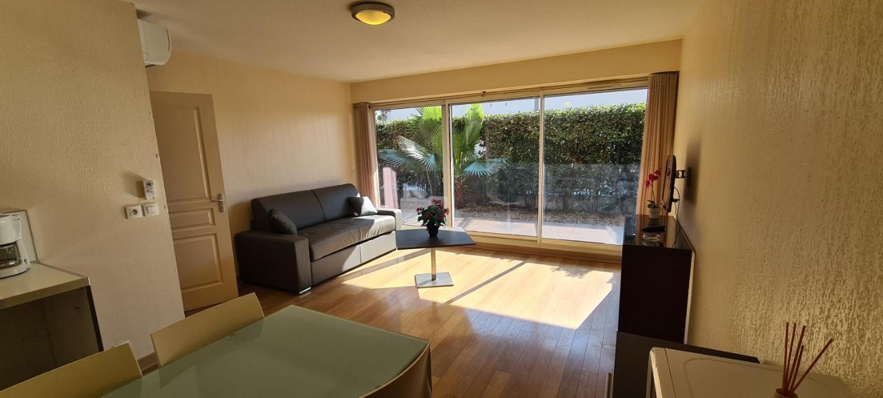 Residence Syracuse Villeneuve-Loubet Esterno foto