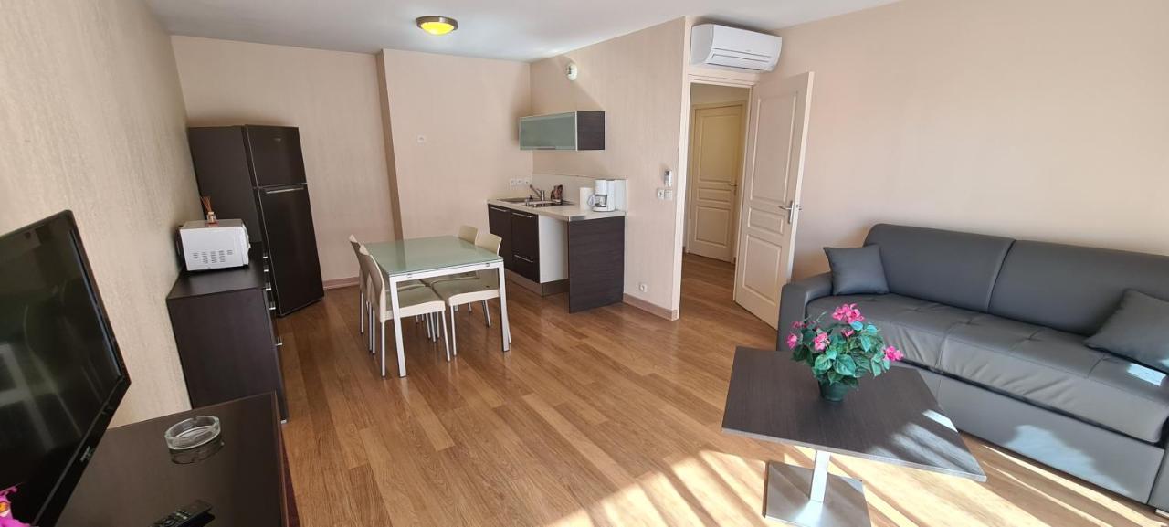 Residence Syracuse Villeneuve-Loubet Esterno foto