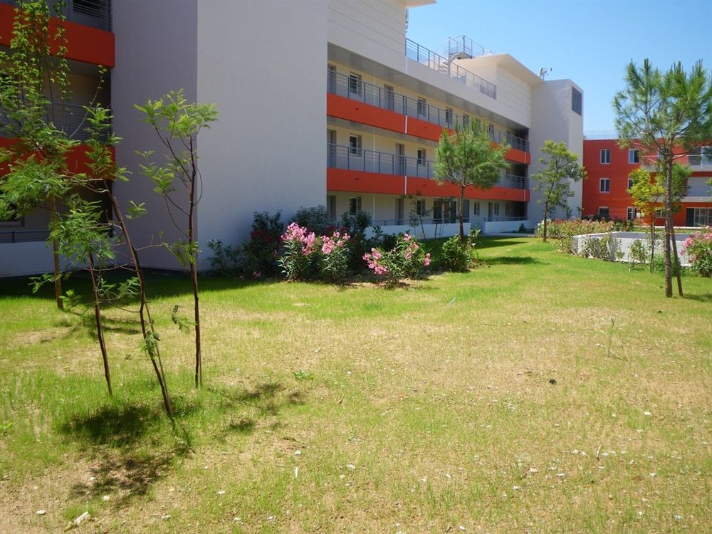 Residence Syracuse Villeneuve-Loubet Esterno foto